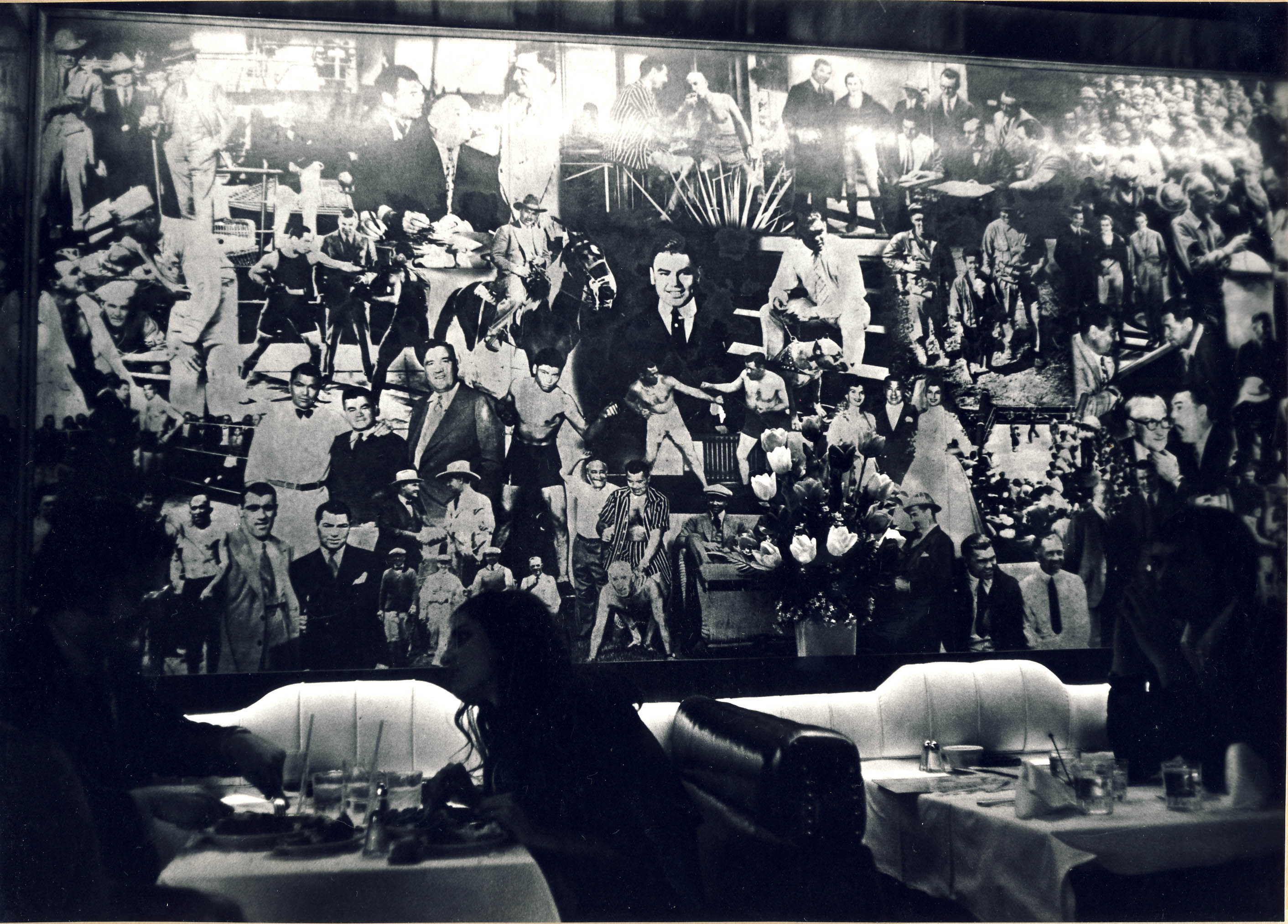Jack Dempseys Broadway Bar inside (2) | African Ring