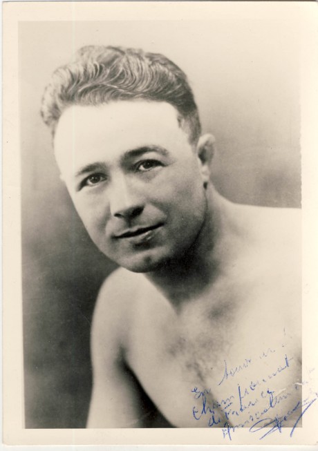 Pierre Momont boxed 1928-1939